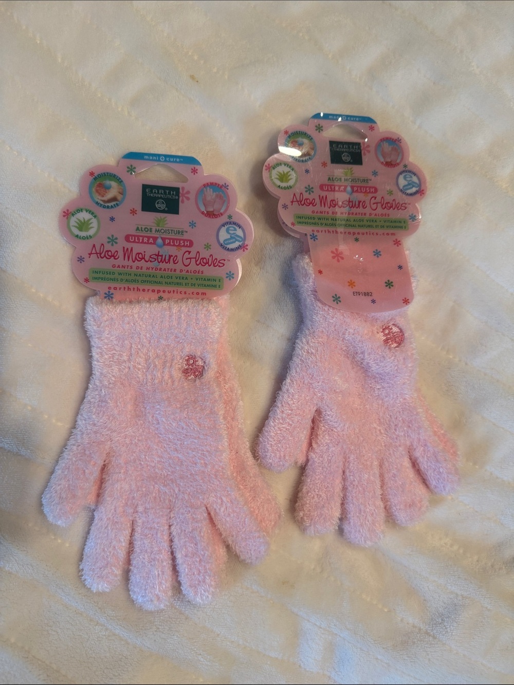 Earth Therapeutics Pink Aloe Moisture Gloves (2 sets)